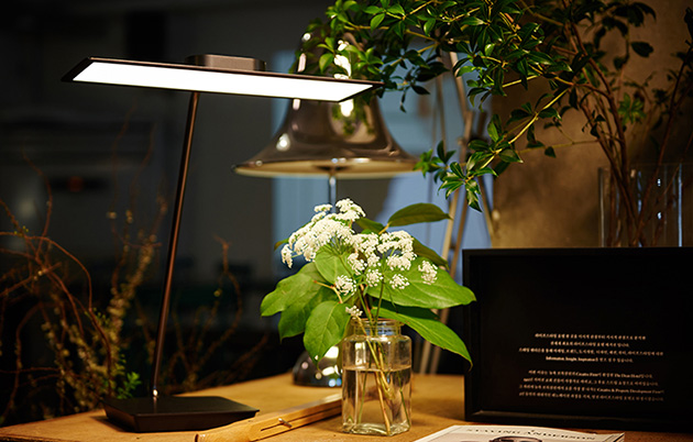 OLED table lamp