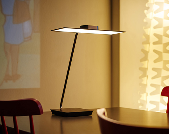 The Genuine Eye-caring Desk Lamp Backed by OLED Technology