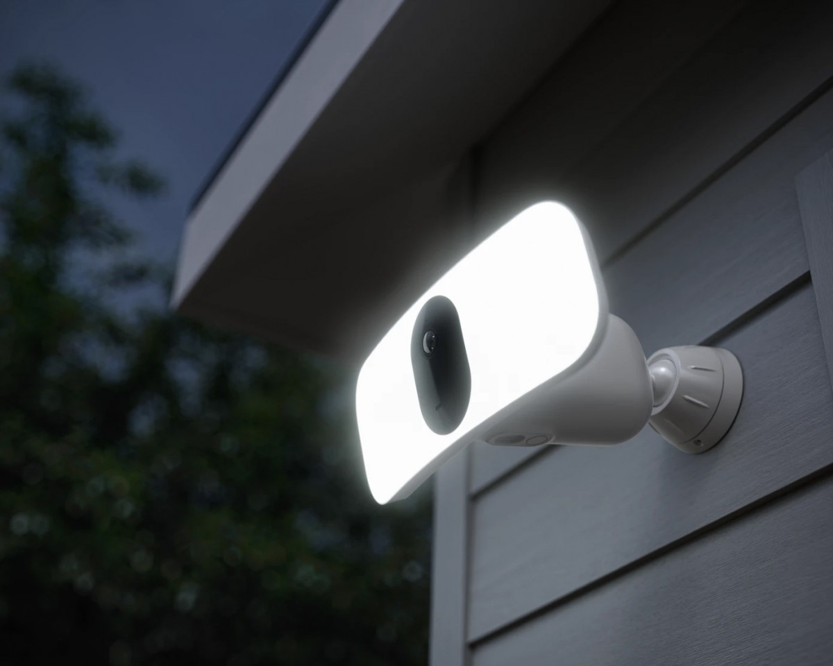 Arlo Pro 3 Floodlight Camera